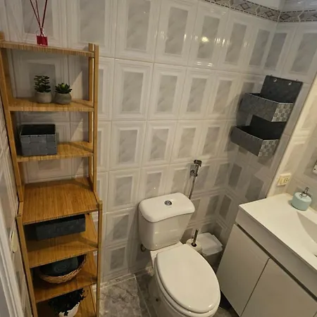 Apartamento In Perfect Location Playa de las Americas (Tenerife)