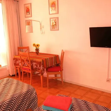 In Perfect Location * Playa de las Américas