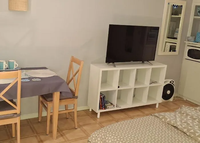 In Perfect Location * Πλάγια ντε λας Αμέρικας